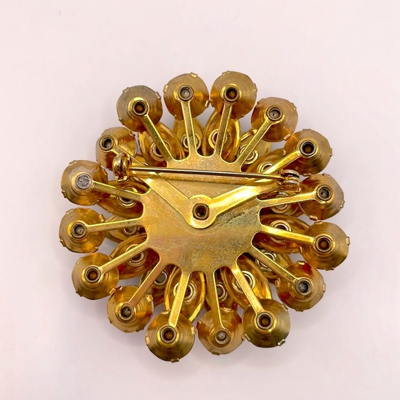 VINTAGE Crystal Flower Brooch and Clip-on Earring Set - Picture 5 of 8